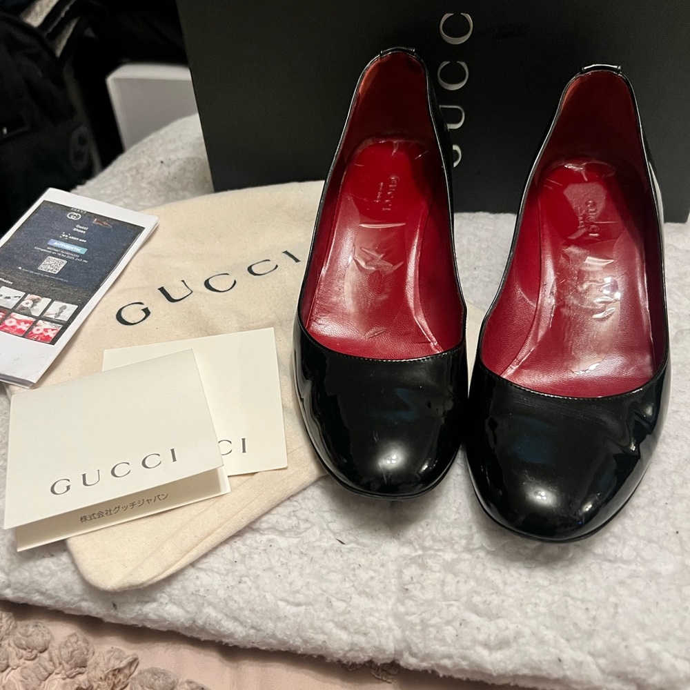 Gucci Black Wedges